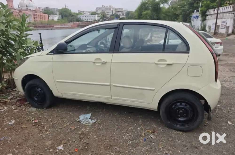 Tata Indica Vista 2012 Diesel Lx Bhopal गाड़ी में कोई बड़ा काम नहीं है