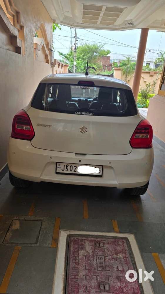 Swift Vxi In Showroom Condtion , Only 31000 Driven With Service Record