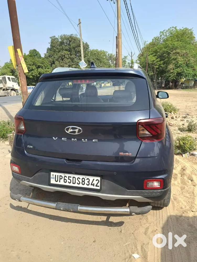 Hyundai Venue 2020 Petrol 56000 Km Driven