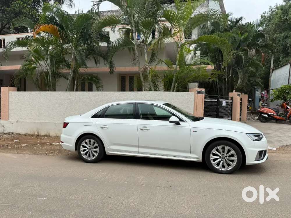 Audi A4 Premium 2019 Make