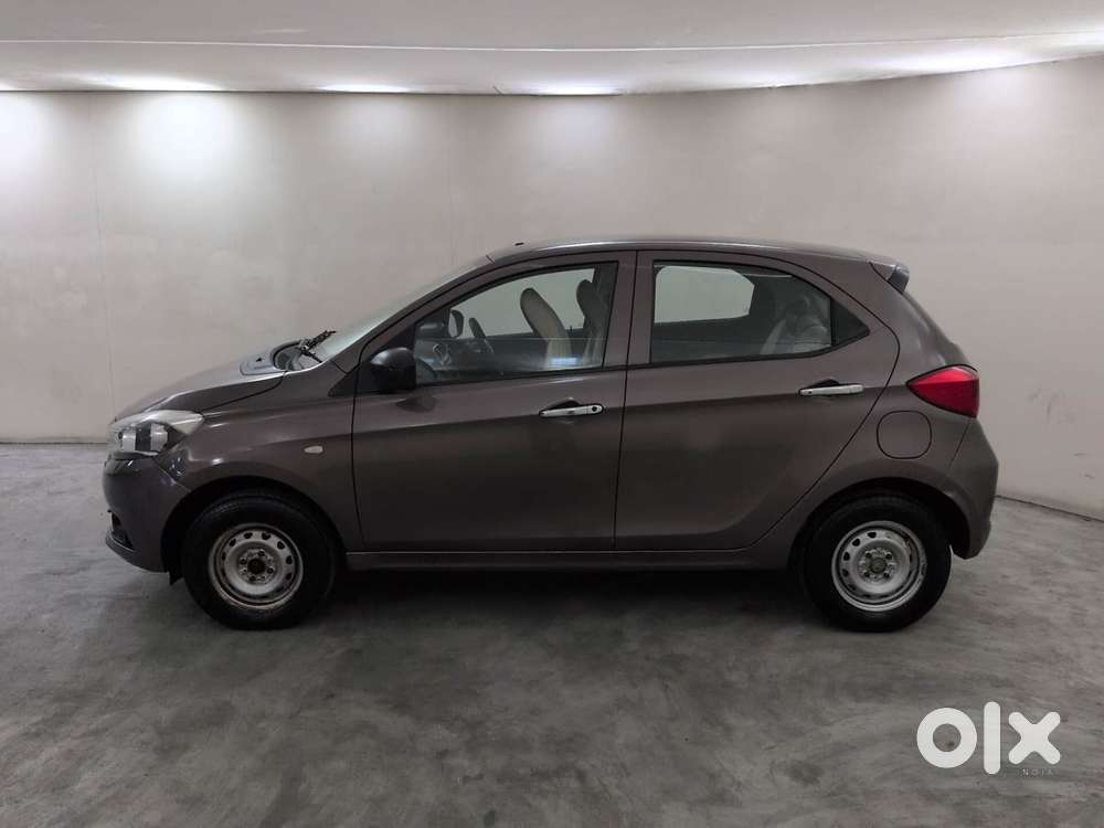 Tata Tiago 1.2 Revotron Xm, 2017, Petrol