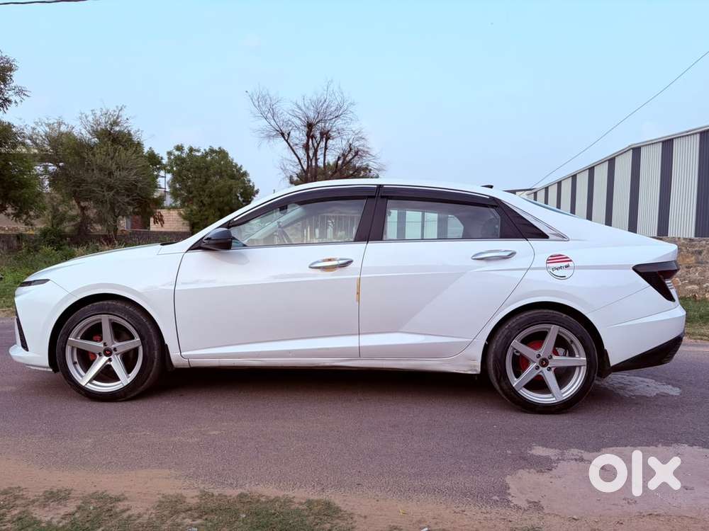 Hyundai Verna Sx 1.5 Petrol Ivt, 2023, Petrol