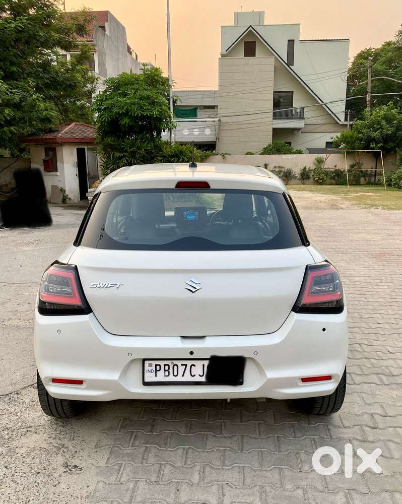 Maruti Suzuki Swift 1.2 Vxi (o), 2025, Petrol
