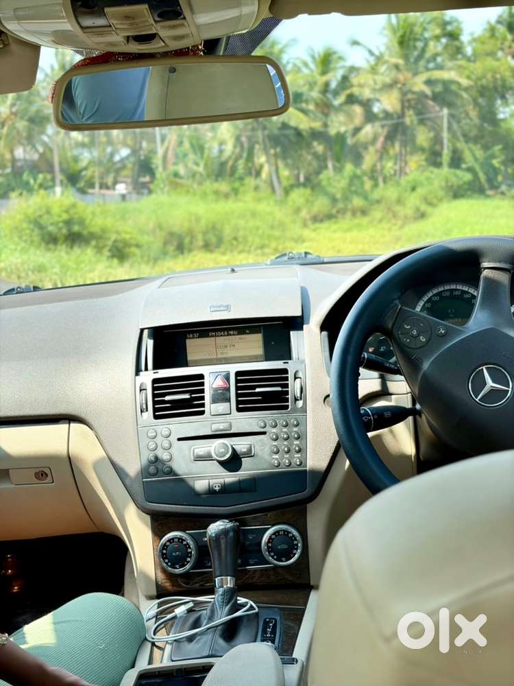 Mercedes-benz C-class 2009 Petrol