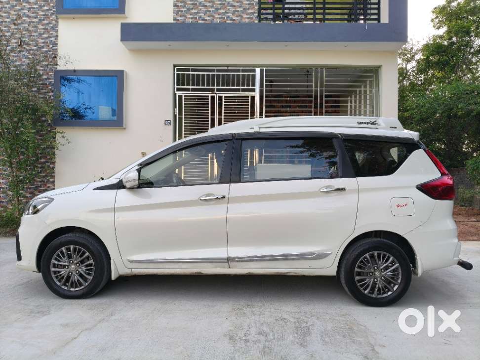 Maruti Suzuki Ertiga Zxi Plus Shvs, 2022, Petrol