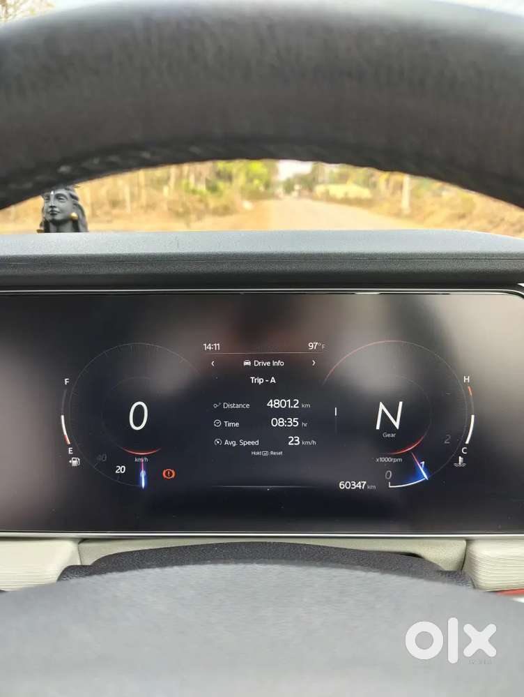 Mahindra Xuv700 2023 Diesel 60000 Km Driven