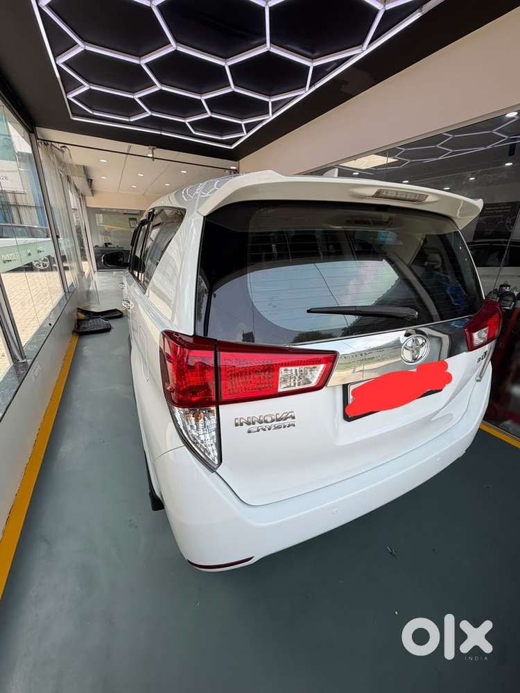 Toyota Innova Crysta 2017 Diesel Well Maintained