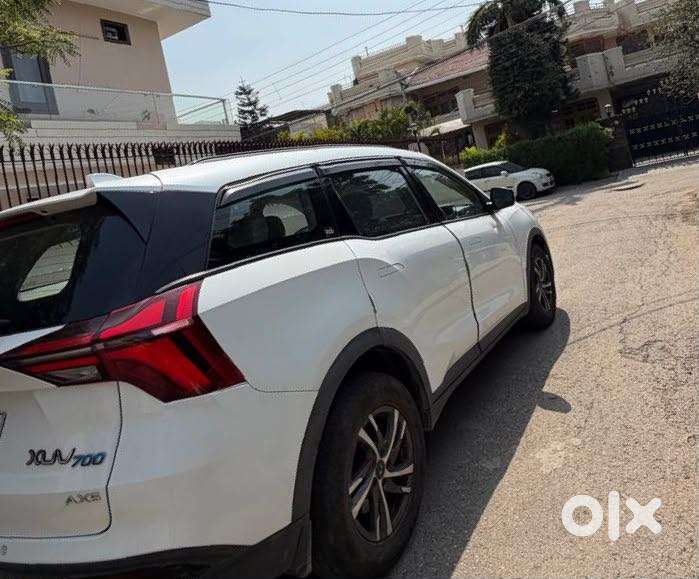 Mahindra Xuv700 2.2 Ax 5 Diesel At Str, 2023, Diesel