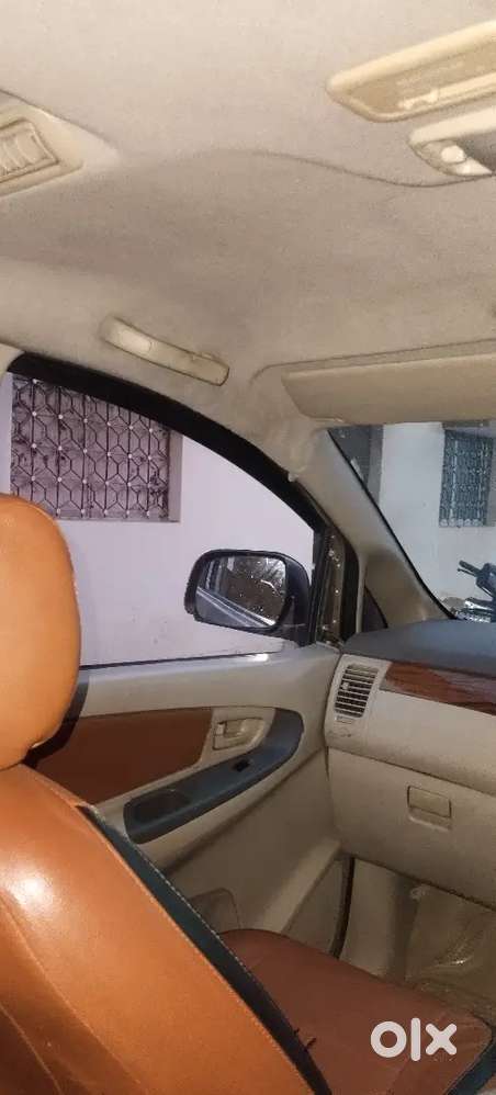 Innova 2.5g 7 Str Power Steering