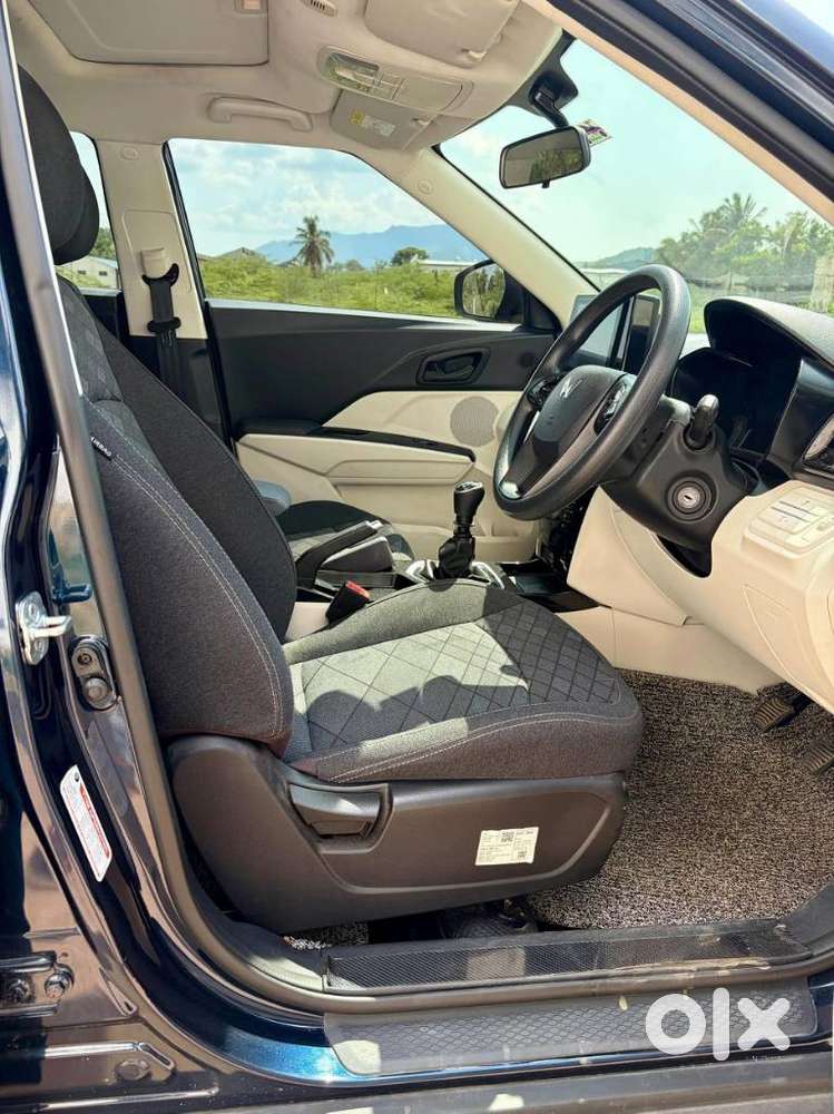 Mahindra Xuv 3xo Mx3, 2025, Petrol