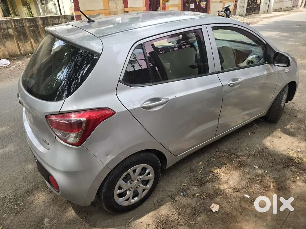 Hyundai Grand I10 2017 Petrol 38000 Km Driven