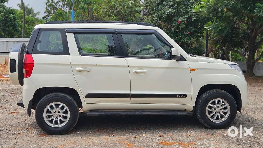 Mahindra Tuv 300 T8 Amt (automatic), 2015, Diesel