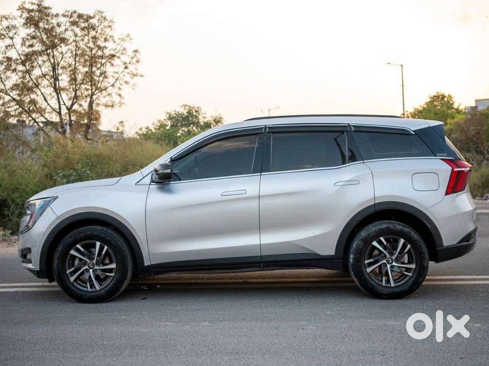 Mahindra Xuv700 2.0 Ax 5 Petrol At Str, 2024, Petrol