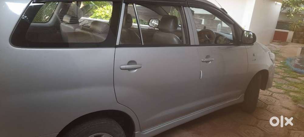 Toyota Innova G November 2011 - Excellent Mileage With Less Pollution