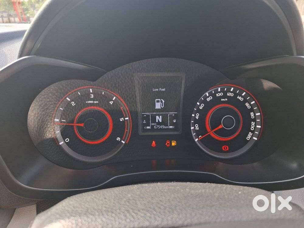 Mahindra Xuv300 W8 Option Diesel, 2021, Diesel