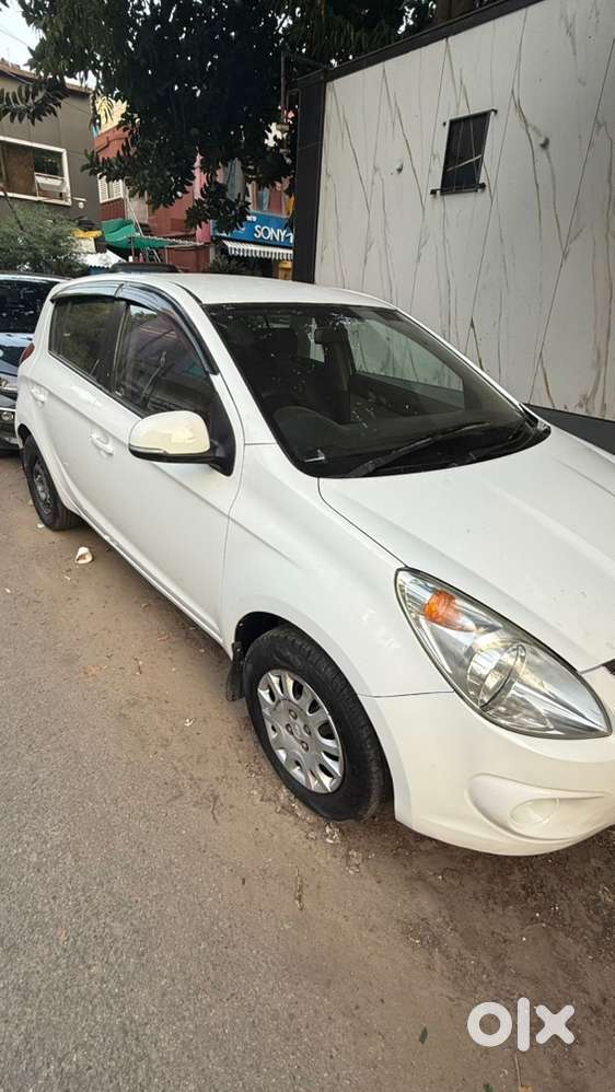 Hyundai I20 Petrol Manual 2010