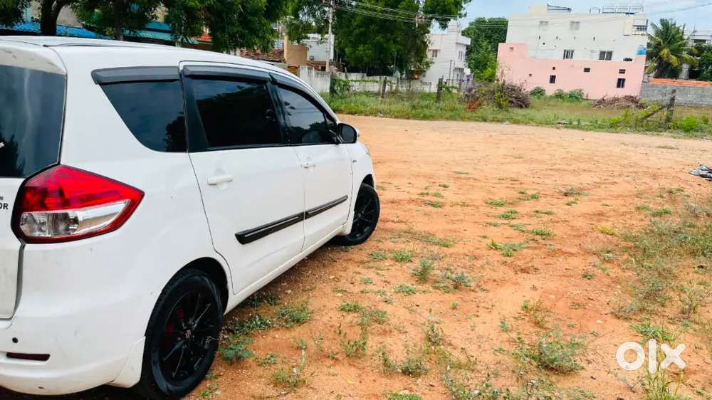 Maruti Suzuki Ertiga 2012