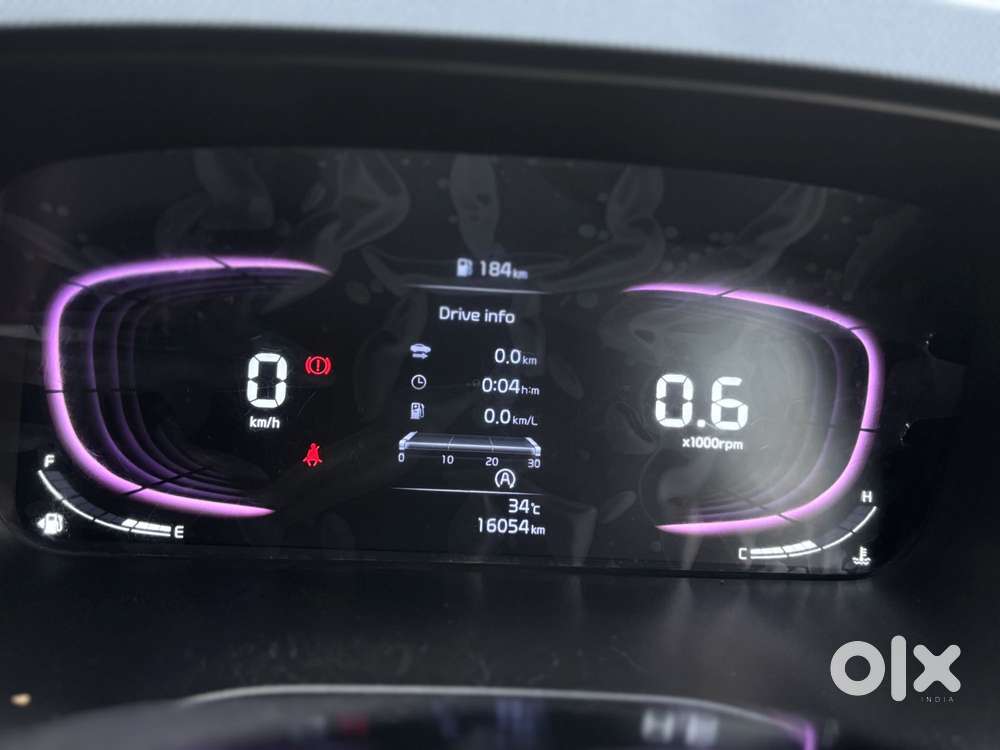 Kia Carens G1.5 6mt Gravity, 2024, Petrol