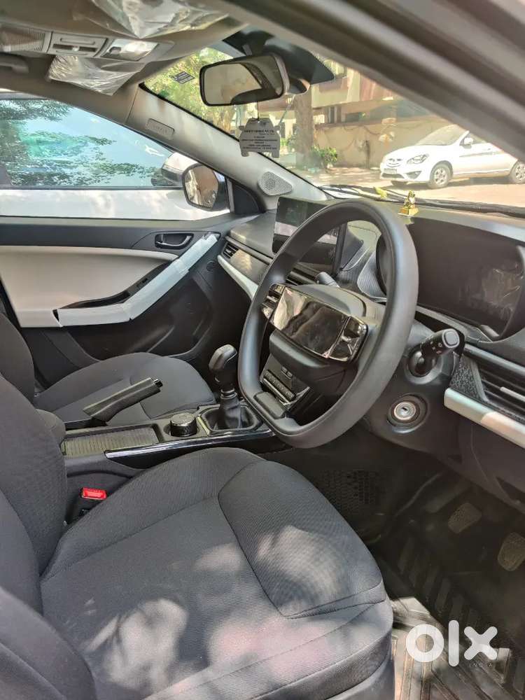 Tata Nexon Brand New Car, 1300kms