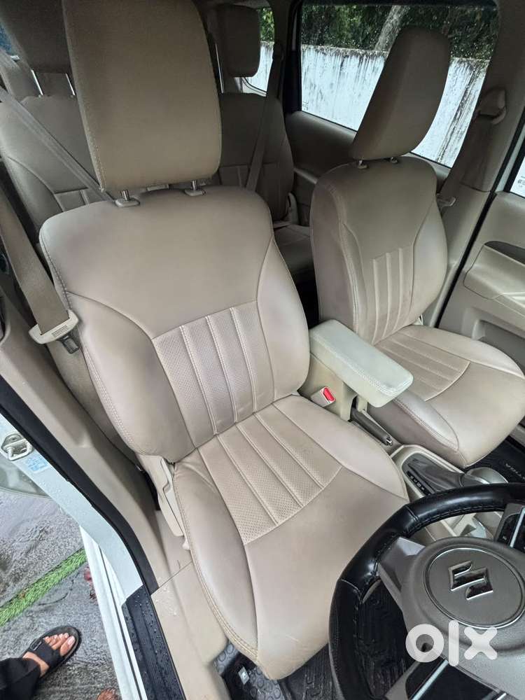 Maruti Suzuki Ertiga Vxi At Petrol, 2024, Petrol