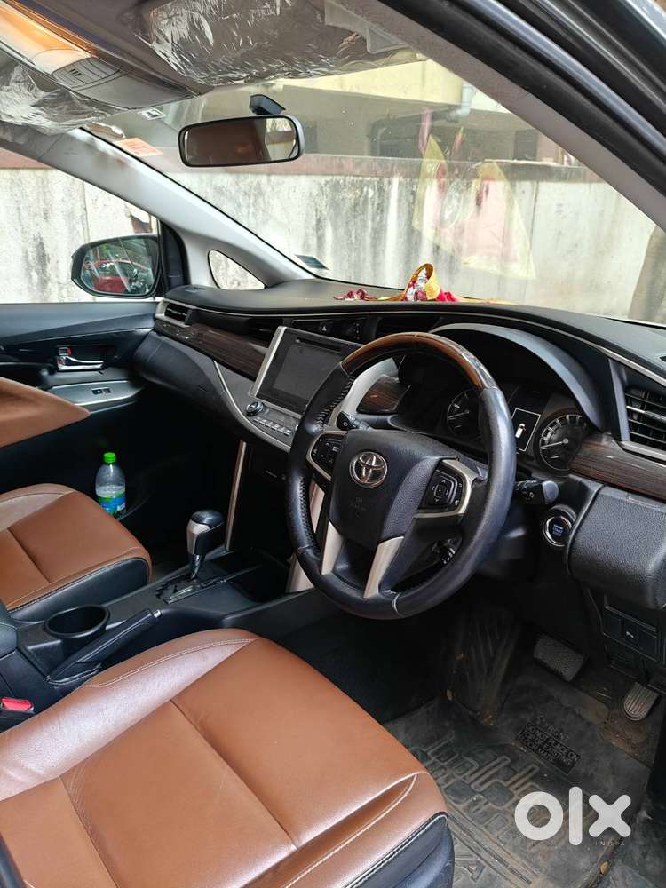 Toyota Innova Crysta 2.8 Z At  2016  Top-end  Grey