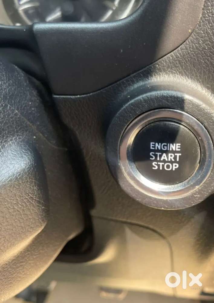 Innova Crysta 2.4 V 2020