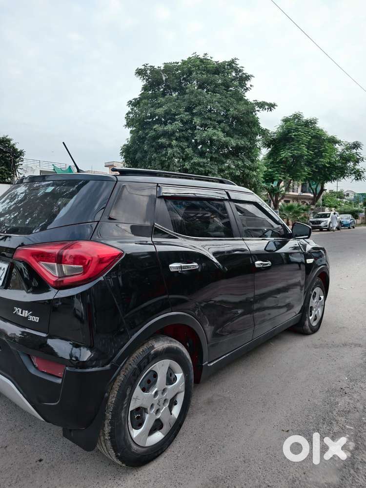 Mahindra Xuv300 W6, 2024, Petrol
