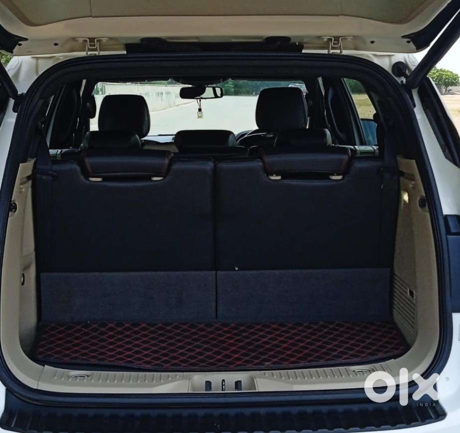 Ford Endeavour 3.2 Titanium 4x4 At, 2018, Diesel