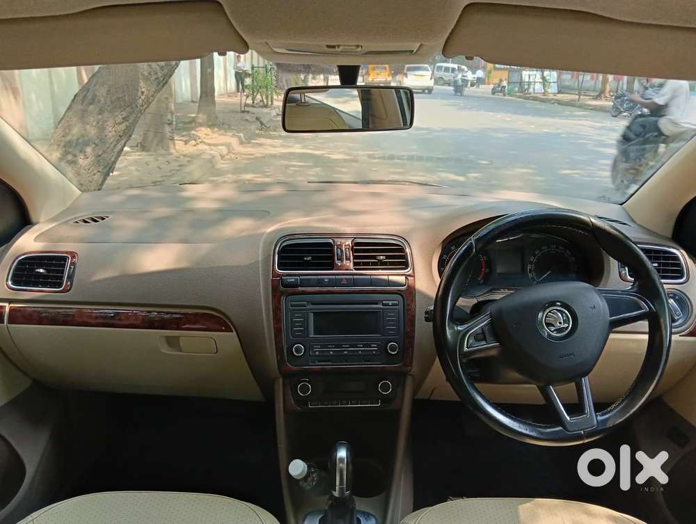 Skoda Rapid 2013-2016 1.6 Mpi At Elegance Plus, 2015, Petrol