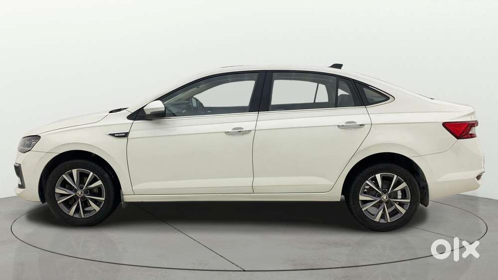 Skoda Slavia Style 1.0l Tsi Mt, 2022, Petrol