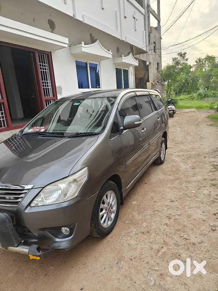 Toyota Innova  Manual 2012