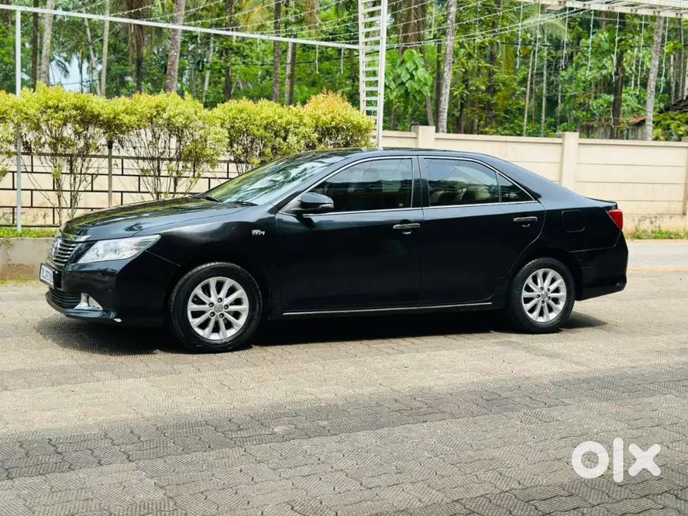 Toyota Camry 2012 Petrol 75000 Km Driven
