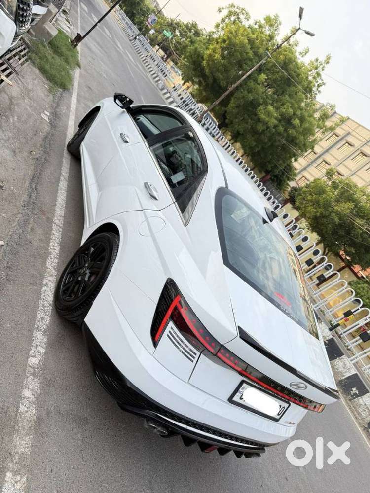 Hyundai Verna Sx(o) Petrol At, 2023, Petrol