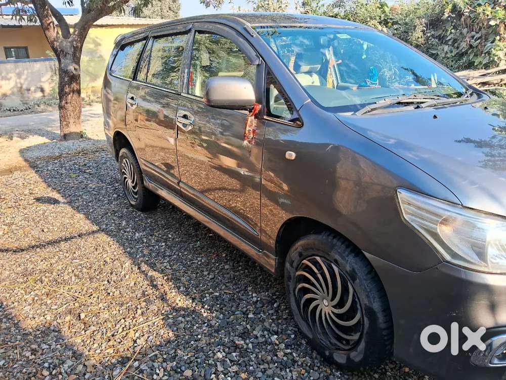 Toyota Innova G4 2014 Diesel 3rd Owner