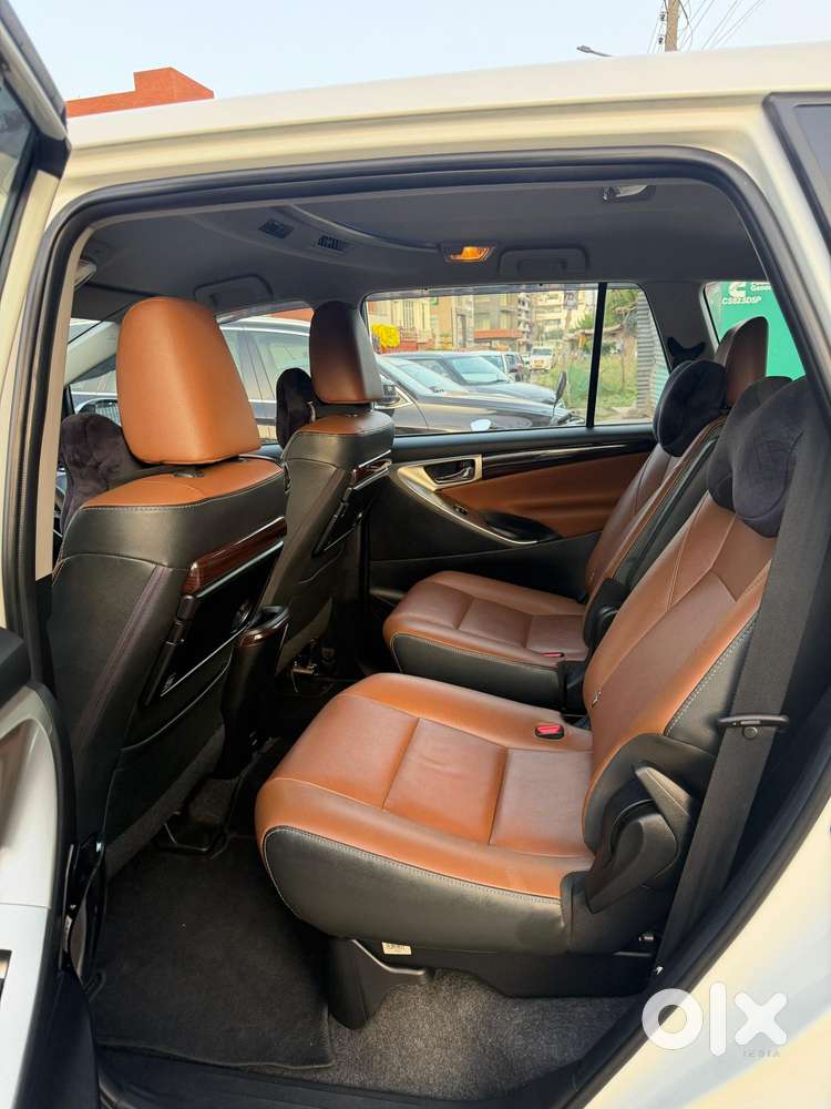 Toyota Innova Crysta [2020-ongoing] 2.7 Zx At 7 Str, 2022, Petrol
