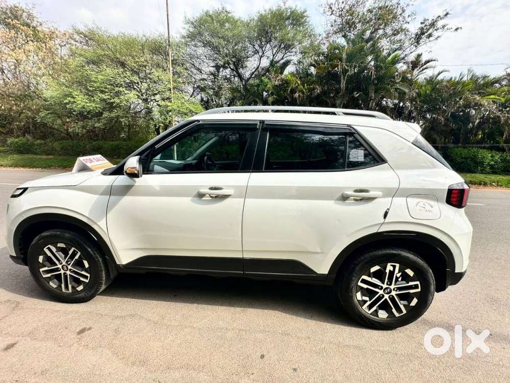 Hyundai Venue S (o) 1.0 Turbo Mt, 2022, Petrol