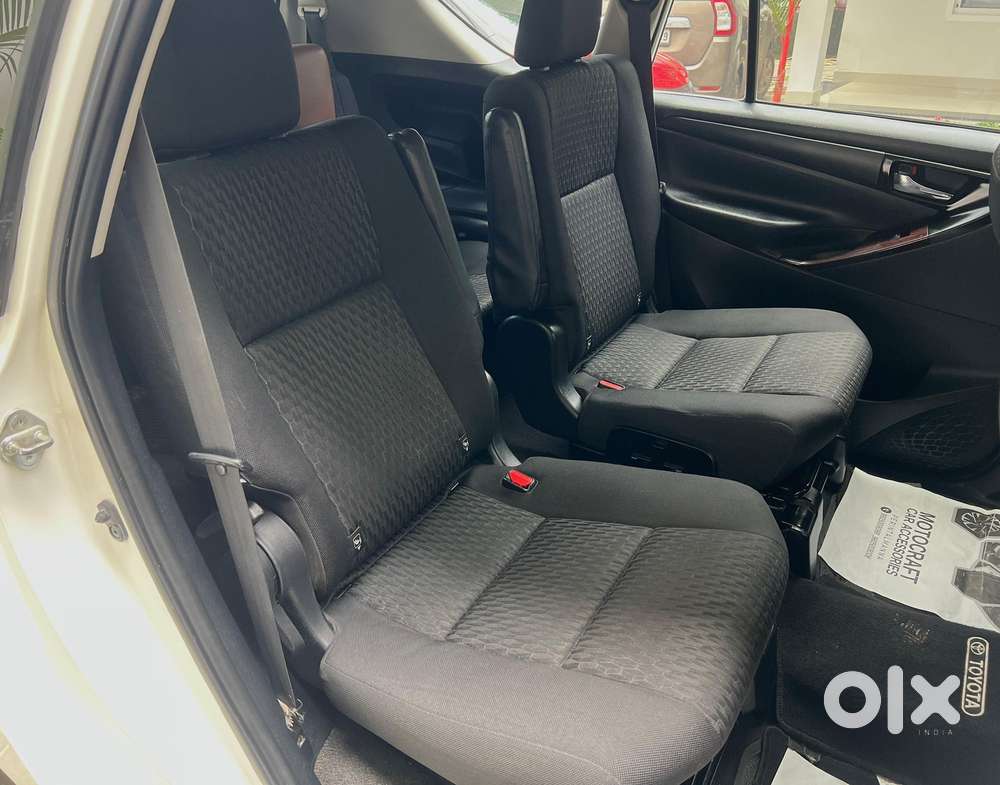 Toyota Innova Crysta 2.4 G Mt, 2017, Diesel