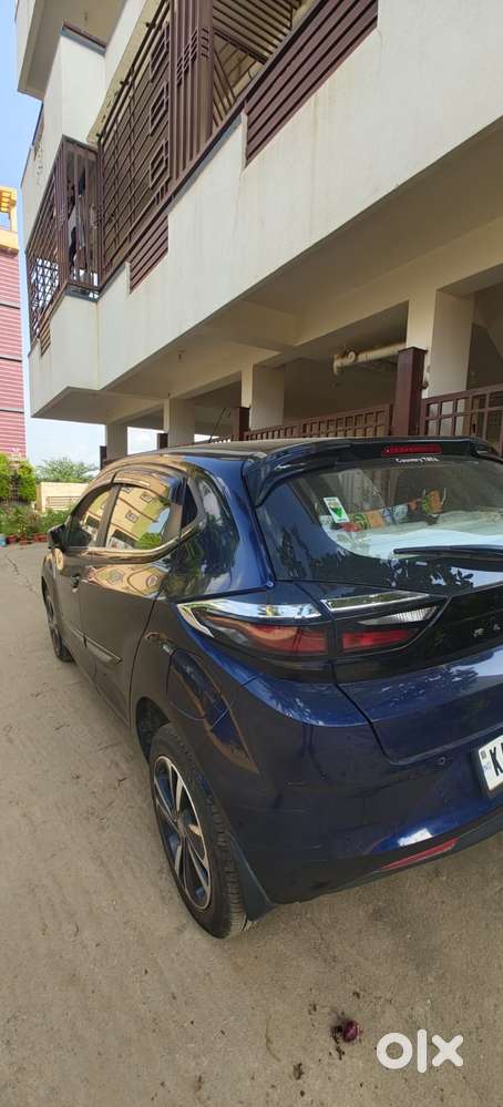 Tata Altroz Xz, 2023, Petrol