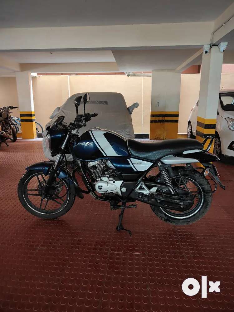 Bajaj v15 store olx