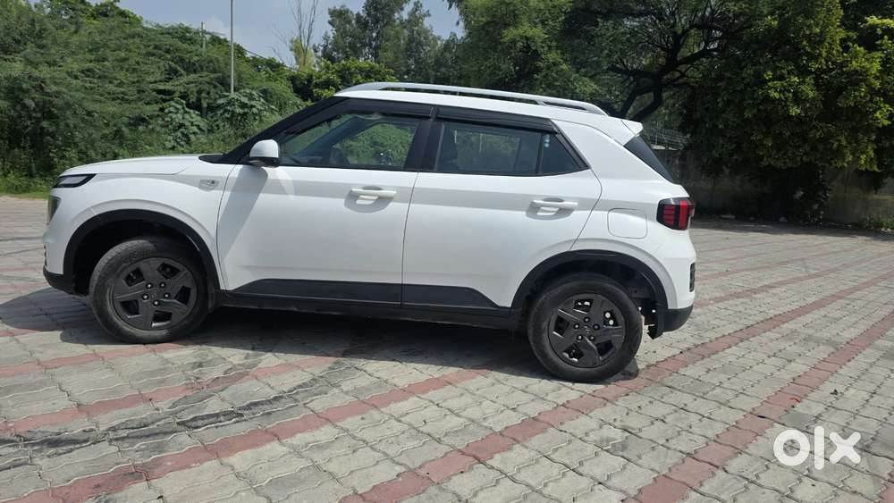 Hyundai Venue S Turbo, 2024, Petrol