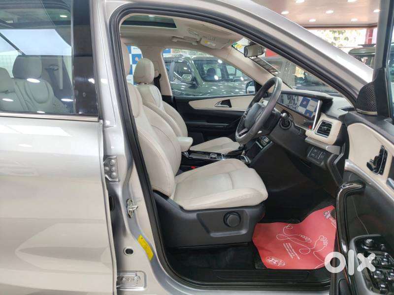 Mahindra Xuv700 2.2 Ax 7 Diesel At Luxury Pack Str, 2022, Diesel