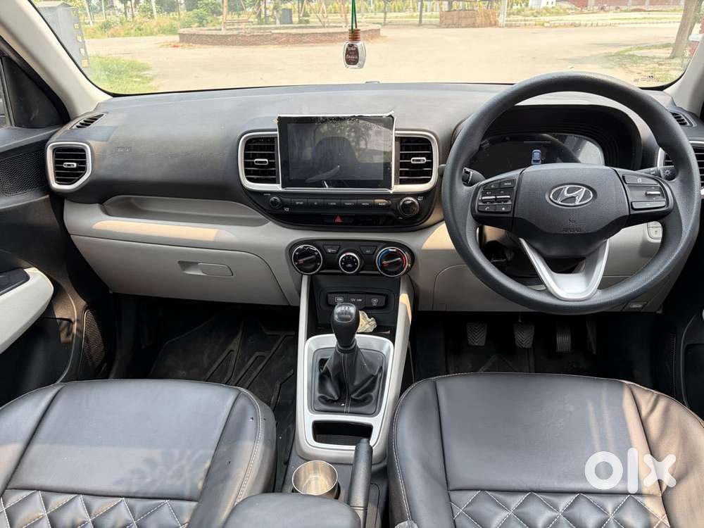 Hyundai Venue, 2025, Petrol