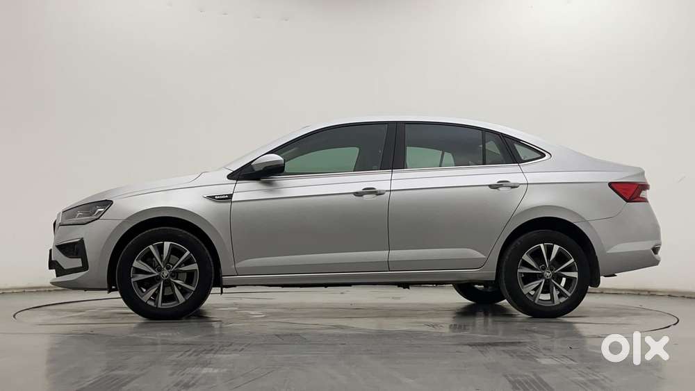 Skoda Slavia Style 1.0l Tsi At, 2022, Petrol