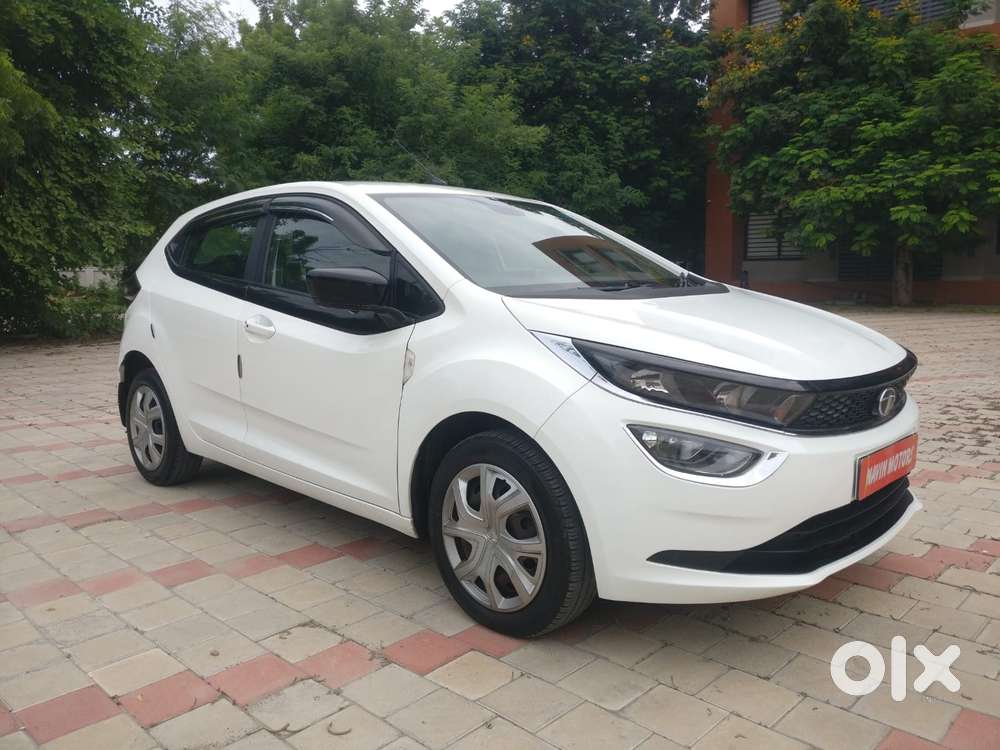 Tata Altroz, 2022, Petrol