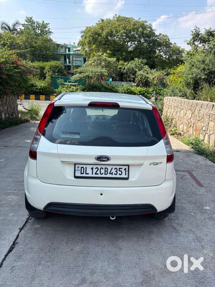 Ford Figo 2010-2012 Petrol Zxi, 2014, Petrol