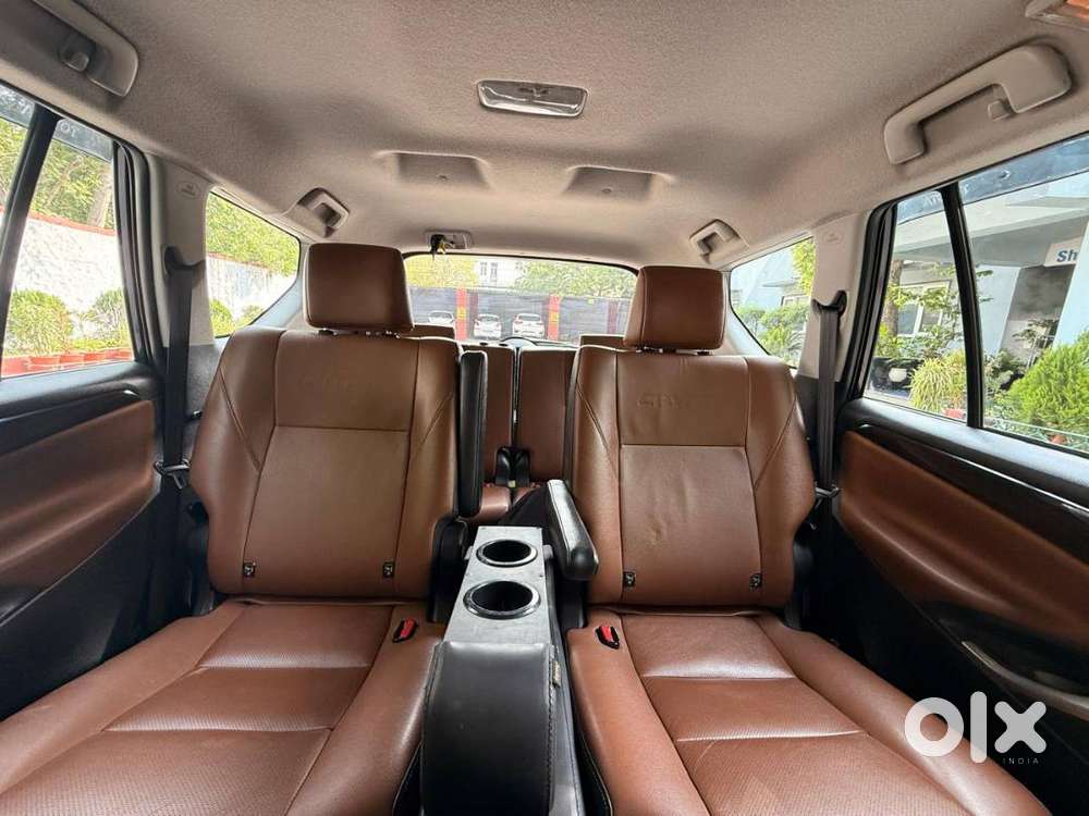 Innova Crysta 2.4 Ltr Diesel Automatic Company Maintained