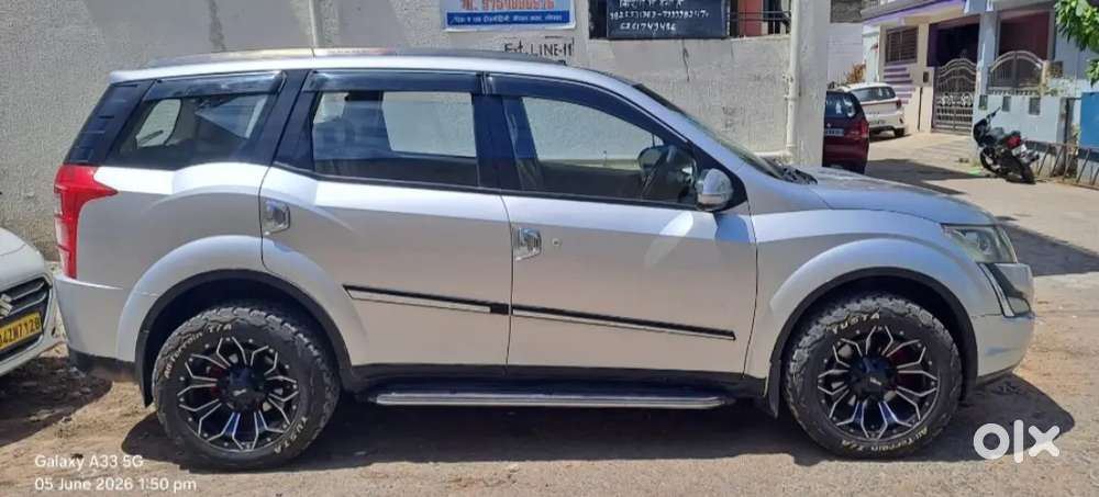 Mahindra Xuv500 2015 Diesel 80153 Km Driven