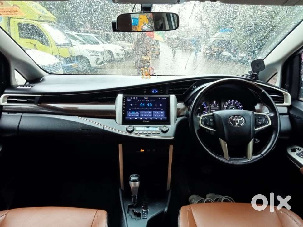 Toyota Innova Crysta 2.8z Automatic, 2017, Diesel