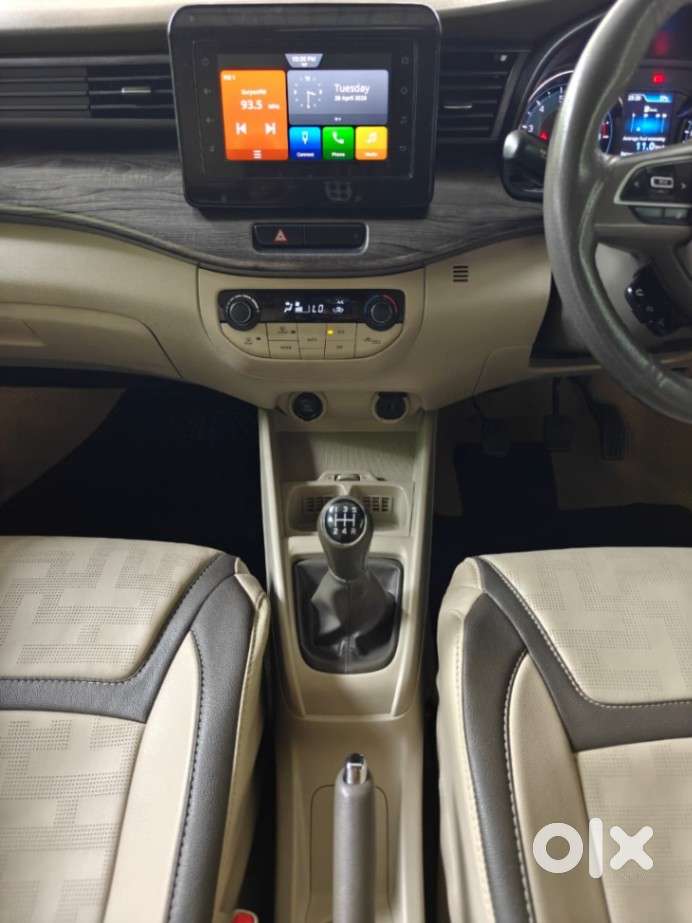 Maruti Suzuki Ertiga 1.5 Zxi Plus Shvs, 2022, Petrol