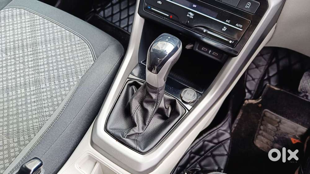 Volkswagen Taigun 1.0 Tsi Highline At, 2023, Petrol